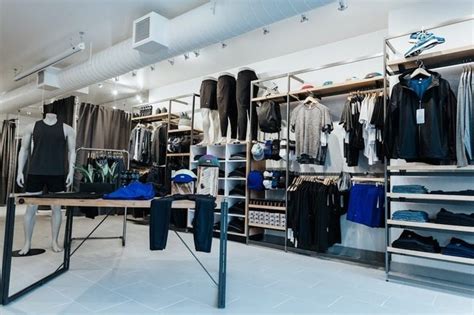 Lululemon opens first run concept store in Montreal - GRA