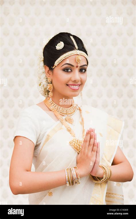 Bride Praying In Traditional South Indian Dress Stock Photo Alamy