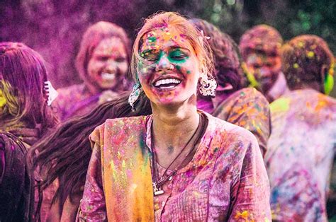 6 Reasons To Visit India For Holi Festival Studentuniverse Travel Blog