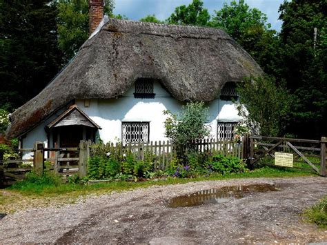 20 Gorgeous English Thatched Cottages By Englandexplore Medium