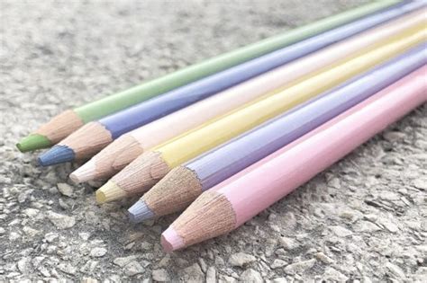 Best Pastel Pencils Looking At The Best Pastel Colored Pencils