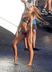 Candice Swanepoel Shows Off Her Fabulous Begini Body