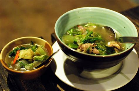Add 1 tsp salt and spice mix, and knead to coat pork with mixture. Khám phá ẩm thực đặc trưng 4 miền Thái Lan