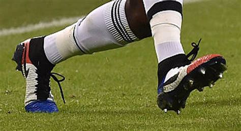 Paul pogba ist einer der vielversprechendsten fußballspieler der welt und viele glaube, dass er in dieser kategorie findest pogba fußballschuhe, also fußballschuhe, die vom französischen star zur. Paul Pogba prahlt mit Nike Magista Obra "Frankreich ...