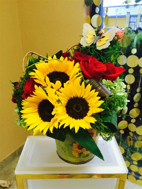 We did not find results for: Sunny Sunflower in Glendale, CA | Kara Bala Flowers