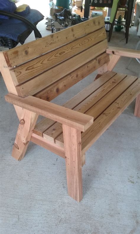Modern slat top outdoor wood bench. Garden Bench | Mobiliário com paletes de madeira, Paletes ...