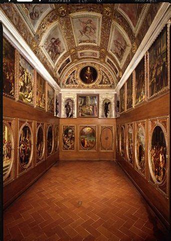 From here, the city/republic was ruled, and its powerful medici family commissioned the leading artists and architects of the day to design and decorate their offices and apartments. Secret Passages of Palazzo Vecchio 2-Hour Florence Tour, Florence | Florenz, Italien, Toskana