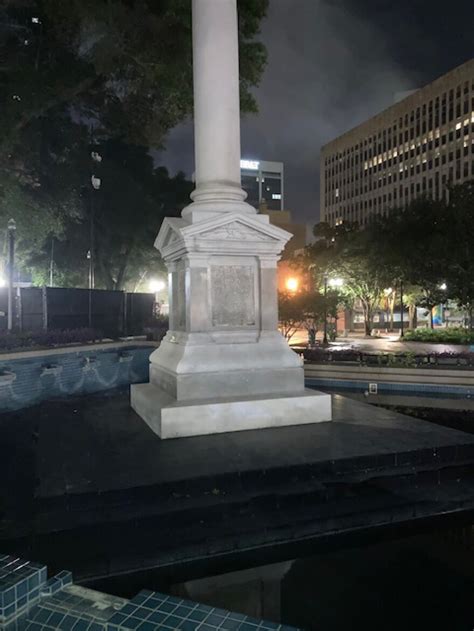 Hemming Parks Confederate Statue Comes Down Mayor Says Others Will Be