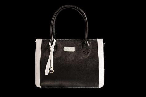 Monocromo By Manmo Is The Elegantly Designed Black Leather Handbag Uk
