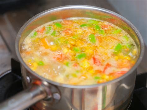3 tablespoons olive oil 1/2 yellow onion chopped 2 cloves garlic minced 8 cups low sodium chicken broth vegetable broth fine too 1 teaspoon kosher salt 1/2 teaspoon dried thyme 1/2. 3 Ways to Make Cabbage Soup - wikiHow