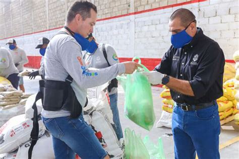 Several food distribution events take place weekly at 9 a.m. Puerto Vallarta Food Distribution Program Begins Today ...