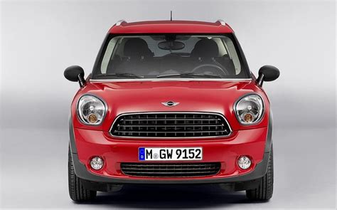 Take the remote control with you always take the remote control with you when leaving the vehicle and do not place it in the cargo area; Mini Countryman facelift for Autumn|Mini|Car Division