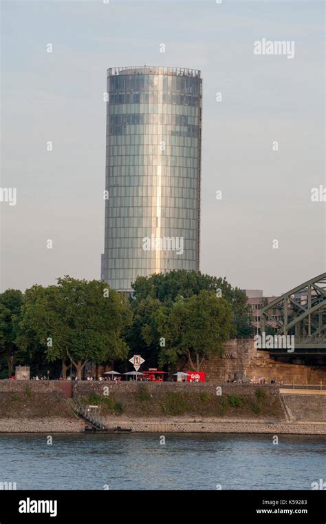 Hochhaus Kölntriangle Sitz Der Europäischen Agentur Für Flugsicherheit