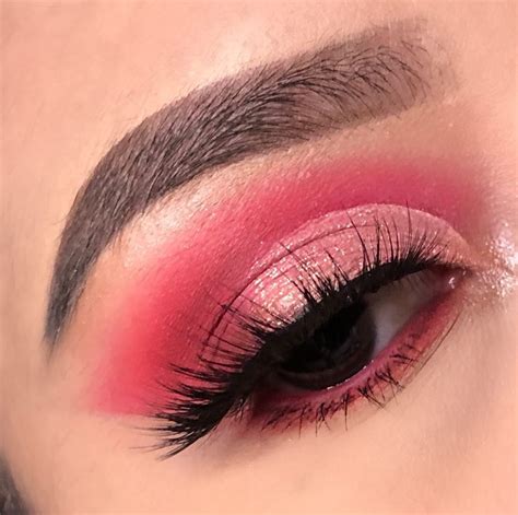UPDATED: 48 Enticing Pink Eyeshadow Looks (August 2020)