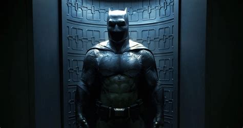 First Official Look At Ben Afflecks Batman V Superman Batsuit