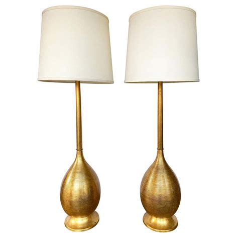 Hollywood Regency Gilt Metal Figural Form Table Lamp At 1stdibs