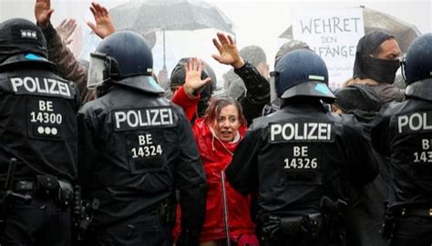 مظاهرات كورونا تصيب الألمان بعدوى العنف ضد الشرطة