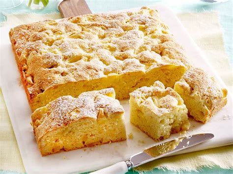 Kuchen backen einfach, schnell & unglaublich lecker. Schneller Apfelkuchen Rezept | LECKER