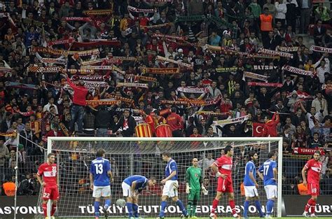 Euro 2020 hangi kanalda yayınlanacak? Türkiye Azerbaycan maçı ne zaman, saat kaçta? EURO 2020 Türkiye hazırlık maçı hangi kanalda ...