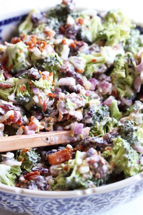 Ingredients 2 heads fresh broccoli (roughly chopped) 2 apples (diced) 1/4 cup sweet onion (finely diced) Healthy Broccoli Salad - The Toasted Pine Nut