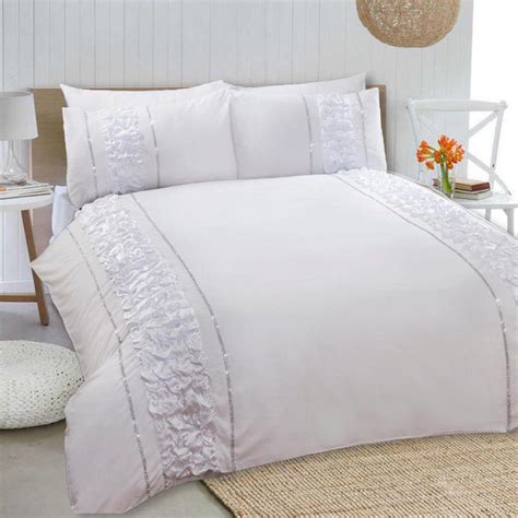 6 Pcs Diamond White Bed Sheet Set With Quilt And Pillow Covers Hutch