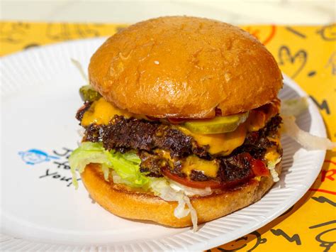 27 Best Burgers In Los Angeles Ranked