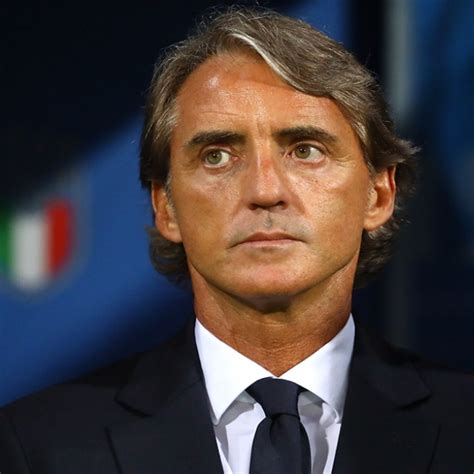 Alongside the date of the transfer, the clubs involved and the transfer fee, it also displays the market value of. Roberto Mancini, Autore presso Osservatorio Riparte l'Italia