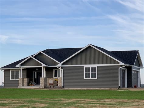 Mastic carvedwood d4 misty shadow (maca4mish); Roofing, Siding, & Window Project Gallery | Heinrichs Roofing