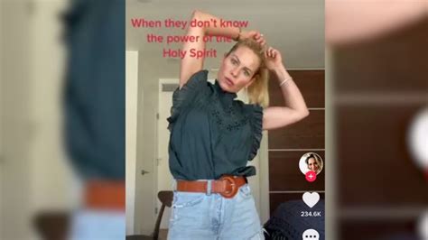 Candace Cameron Bure Apologized After Posting This Tiktok Video Cnn