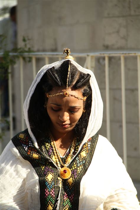 Pin By Marina Fenota On Photography Ethiopian Wedding African Bride