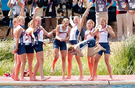 u s wins another olympic gold in women s eight the new york times