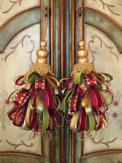 Victorian Gold Decorative Tassel Set 2