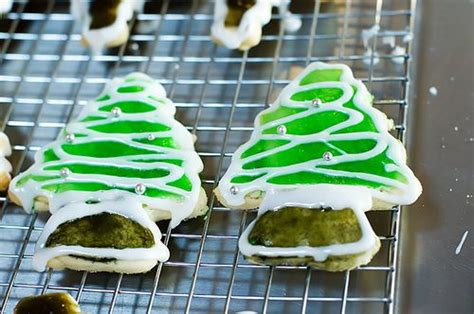 The pioneer woman cookie dropper. Favorite Christmas Cookies | Recipe | Pioneer woman, Christmas cookies and Recipes