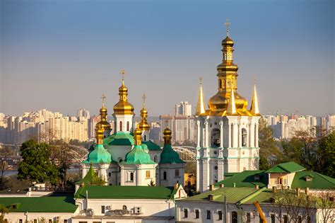 L'ucraina (verde scuro), la crimea (verde chiaro), territorio la cui annessione nel 2014 alla federazione russa non è riconosciuta dalla maggioranza della comunità internazionale, e le repubbliche di donec'k e luhans'k (verde chiaro), la cui secessione nel 2014 non è riconosciuta dalla comunità internazionale. E' Kyiv il nome giusto della nuova tendenza turistica: la ...