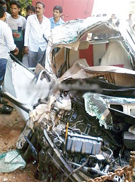 Mangalore Today Latest Main News Of Mangalore Udupi Page Car Bus Collision At Falnir
