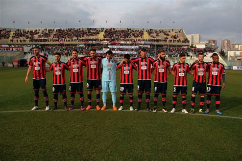Taranto football club 1927, commonly referred to as taranto fc or taranto, is a semiprofessional italian football club, based in taranto, apulia. Taranto - Calcio, il gol non arriva più: anche con la ...