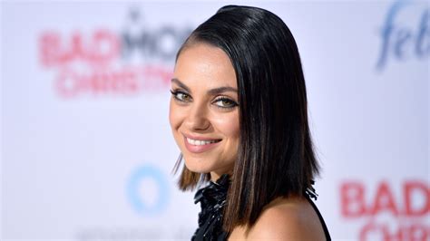 Mila Kunis Just Got The Trendiest Haircut Of The Season Lob Hairstyle