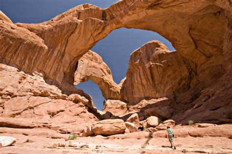 How Sandstone Arches Form The Common Naturalist