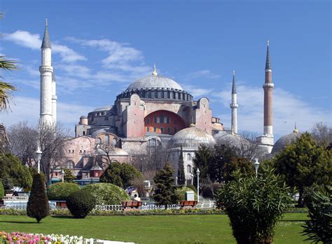 Exclusive hagia sophia audio app for android and ios (available in arabic, chinese, english, french, german, italian, polish, russian, spanish, turkish). پرونده:Hagia Sofia, Istanbul.jpg - ویکی‌پدیا، دانشنامهٔ آزاد