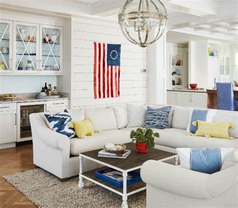 some pretty and inspirational red white and blue décor that’s on my