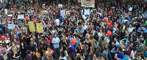 Australian Students Protest Against Abbott Governments Budget World