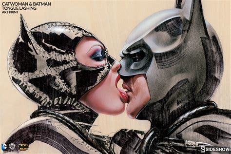 Catwoman Gives Batman A Tongue Lashing In Cool Art Piece From Sideshow Collectibles — Geektyrant
