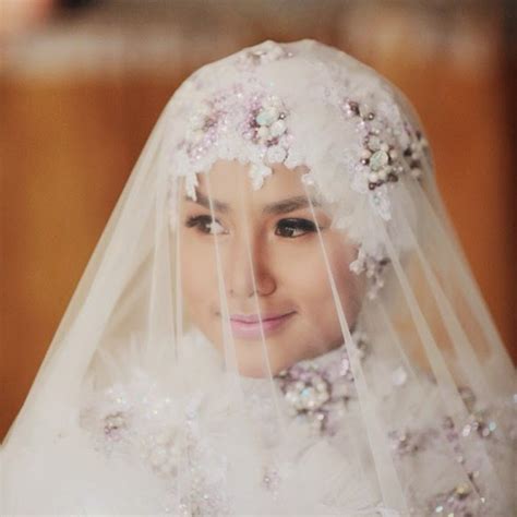Siti nurhaliza has been married to dato' sri khalid mohamad jiwa since 2006. Elly Mazlein Selamat menjadi Isteri Orang (9 Gambar ...