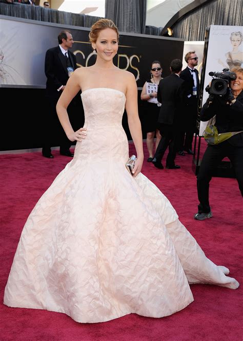 Jennifer Lawrence In In Long White Dress At Oscars 2013 06 Gotceleb