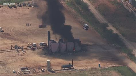 Two Injured In Oil Tank Explosion Near Dilley Texas Newsnow Com