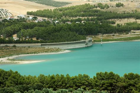 Only seven miles from embalse de los bermejales, the spa town of alhama de granada holds the promise of hot mineral baths in use since the roman era. El Pantano de los Bermejales | Costa Tropical Gazette News