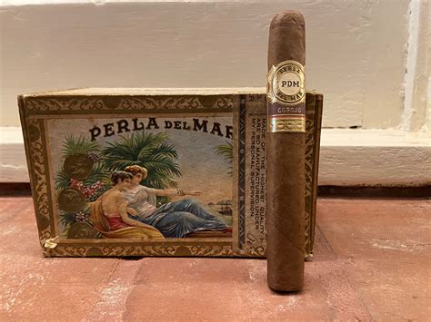REVIEW: Perla Del Mar Corojo Review | Cigar Review | J.C. Newman