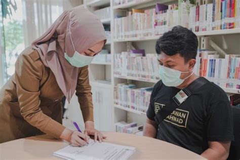 Relawan Rmc Sumbangkan Susu Dan Masker Untuk Tenaga Medis Di Rskd