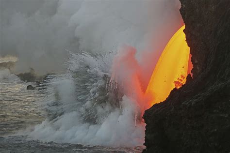 Newsela Hot Hawaiian Lava Hitting Cool Ocean Water Creates An