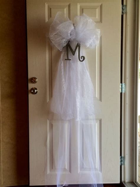 Wedding veil door decoration for Brook's shower | Door decorations